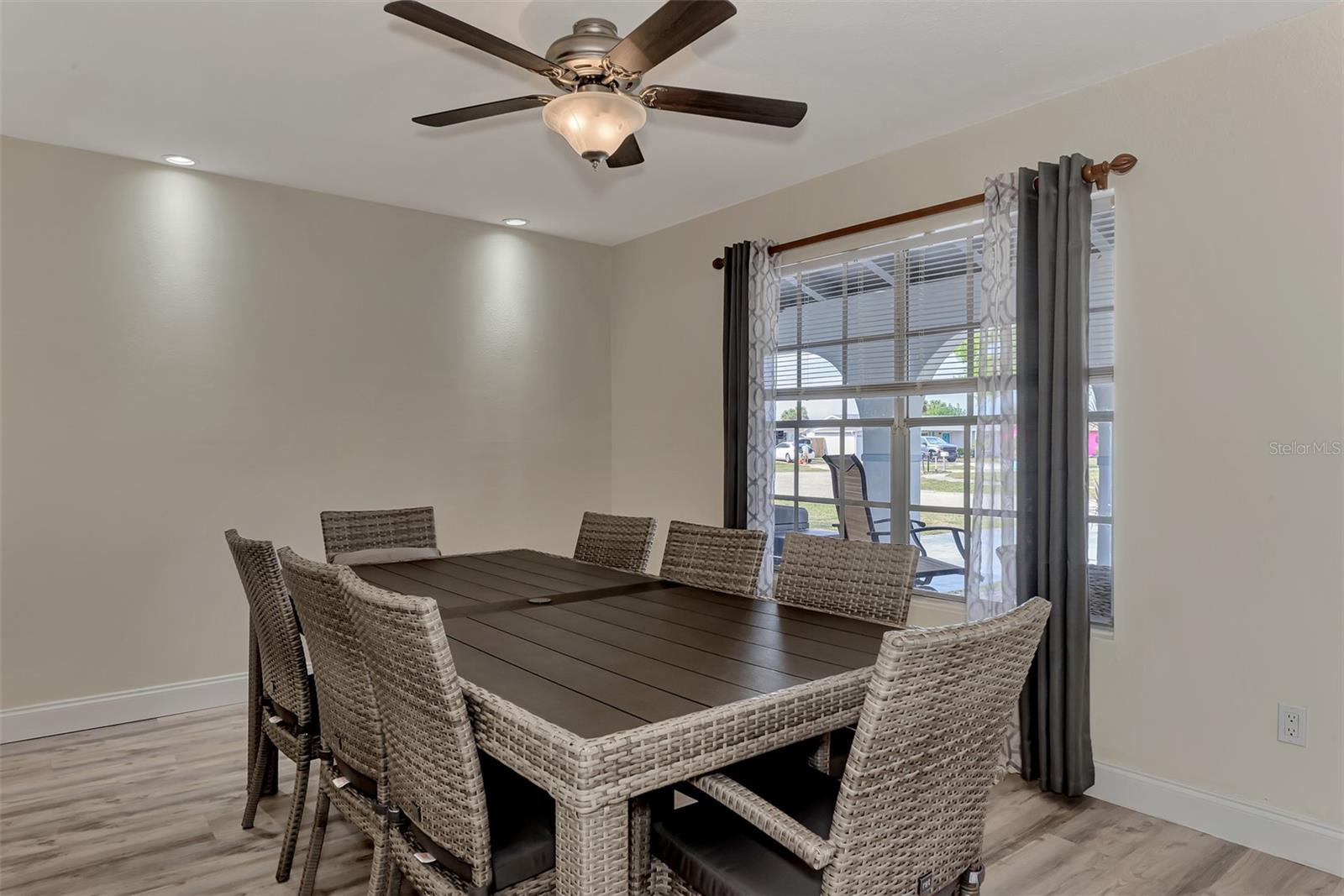 Image 11 of 51 For 13479 Newport Avenue