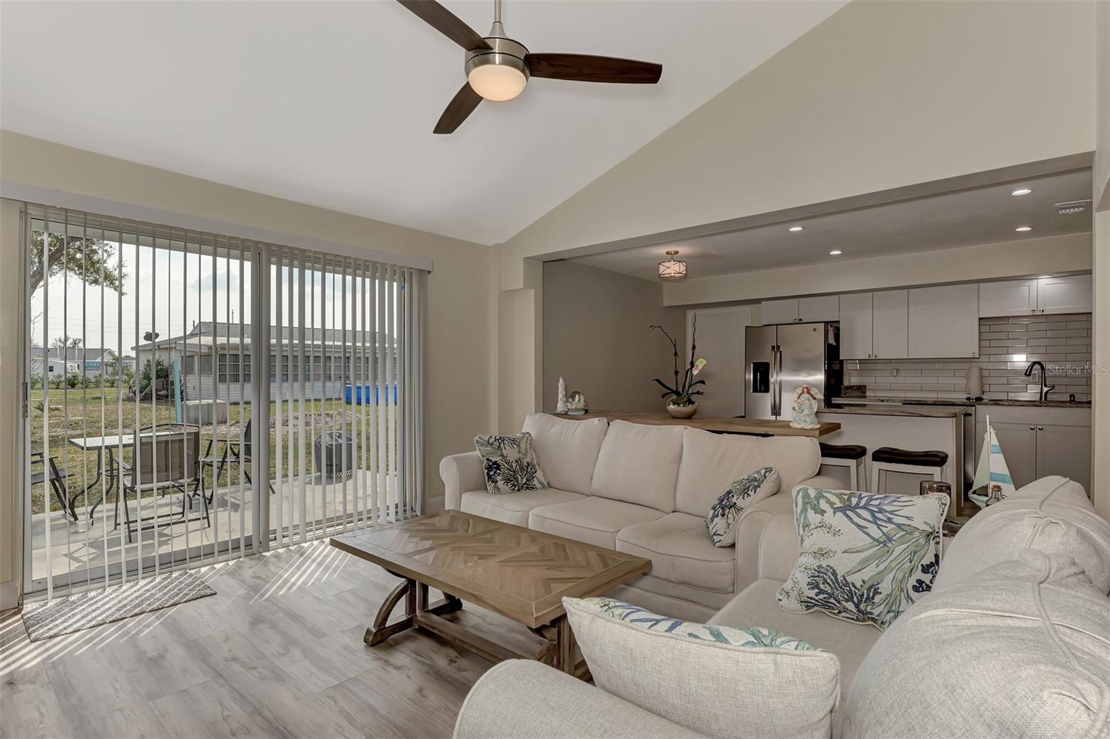 Image 16 of 51 For 13479 Newport Avenue