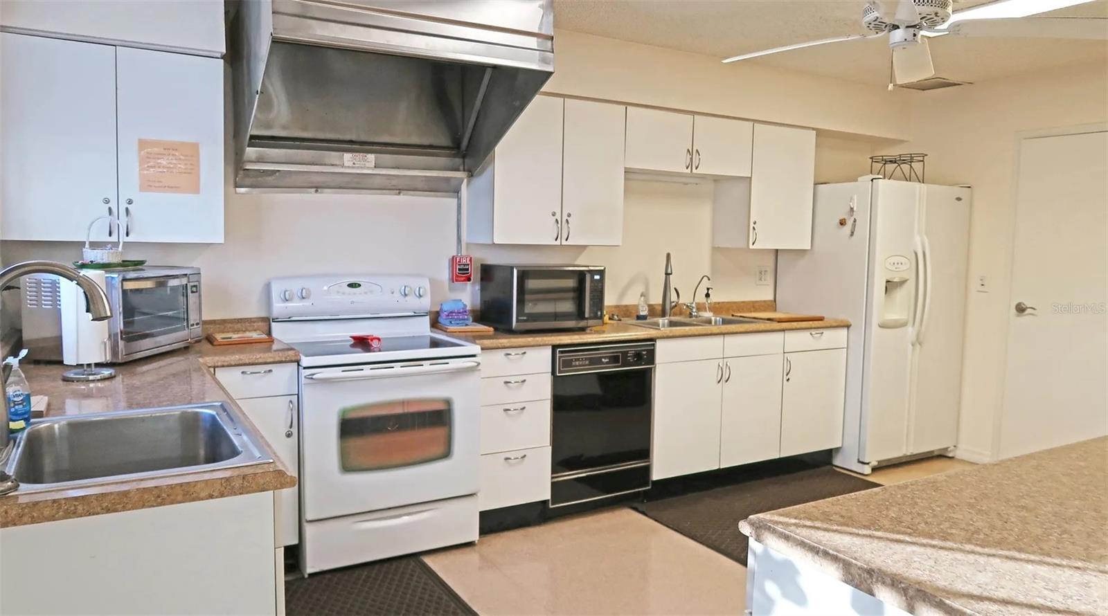 Image 41 of 51 For 13479 Newport Avenue