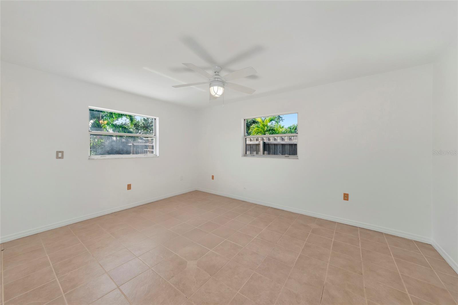 Image 8 of 58 For 4914 Silk Oak Drive