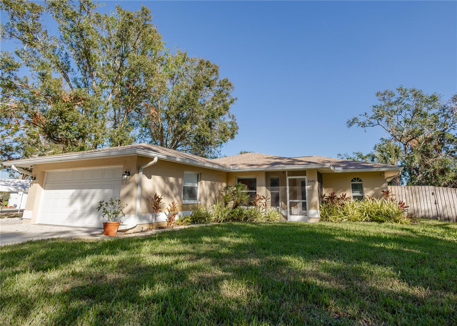 Details for 5601 Blount Avenue, SARASOTA, FL 34231