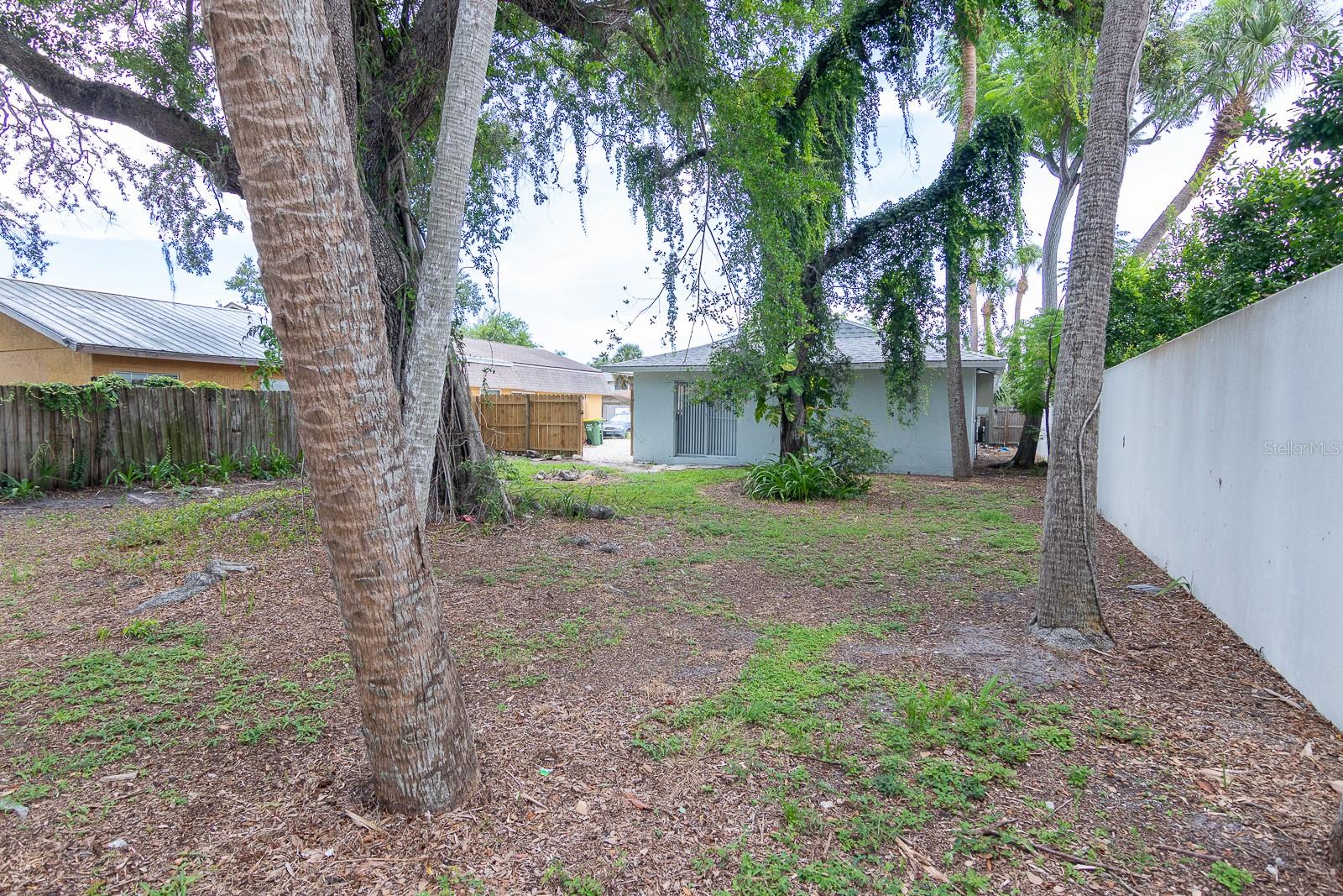 Image 32 of 35 For 1038 25th Street