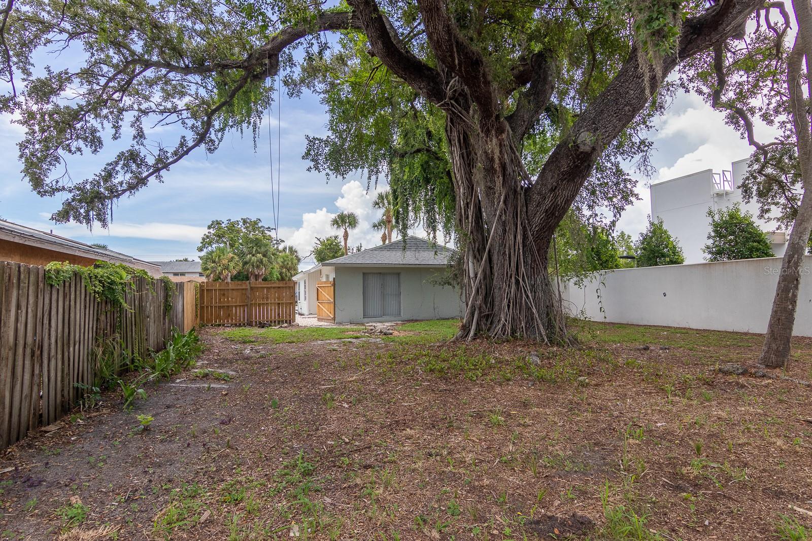 Image 33 of 35 For 1038 25th Street