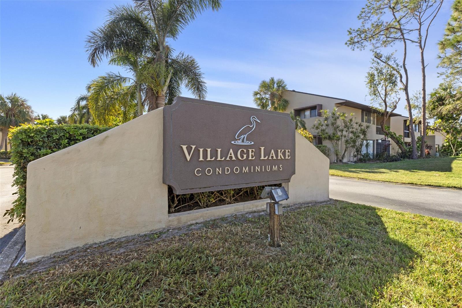 Listing photo id 9 for 796 Village Lake Terrace N 102