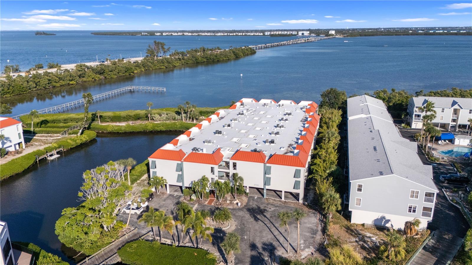 Image 47 of 51 For 3705 Bay Drive 212