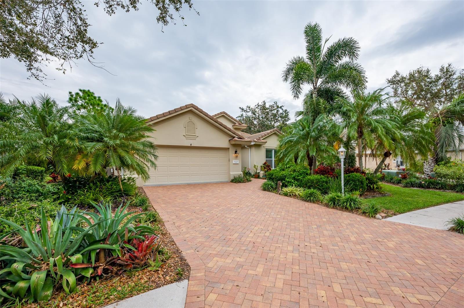 Details for 7117 Victoria Circle, UNIVERSITY PARK, FL 34201