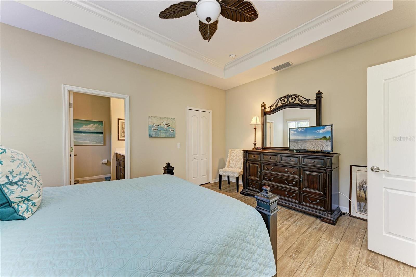 Listing photo id 5 for 1387 Still River Drive