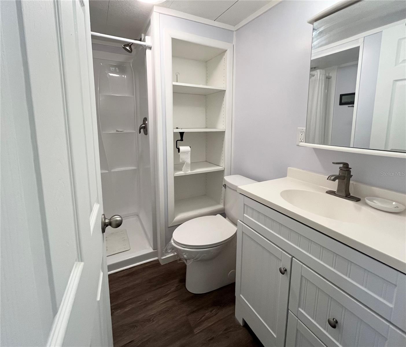 Image 20 of 54 For 103 Oakwood Boulevard