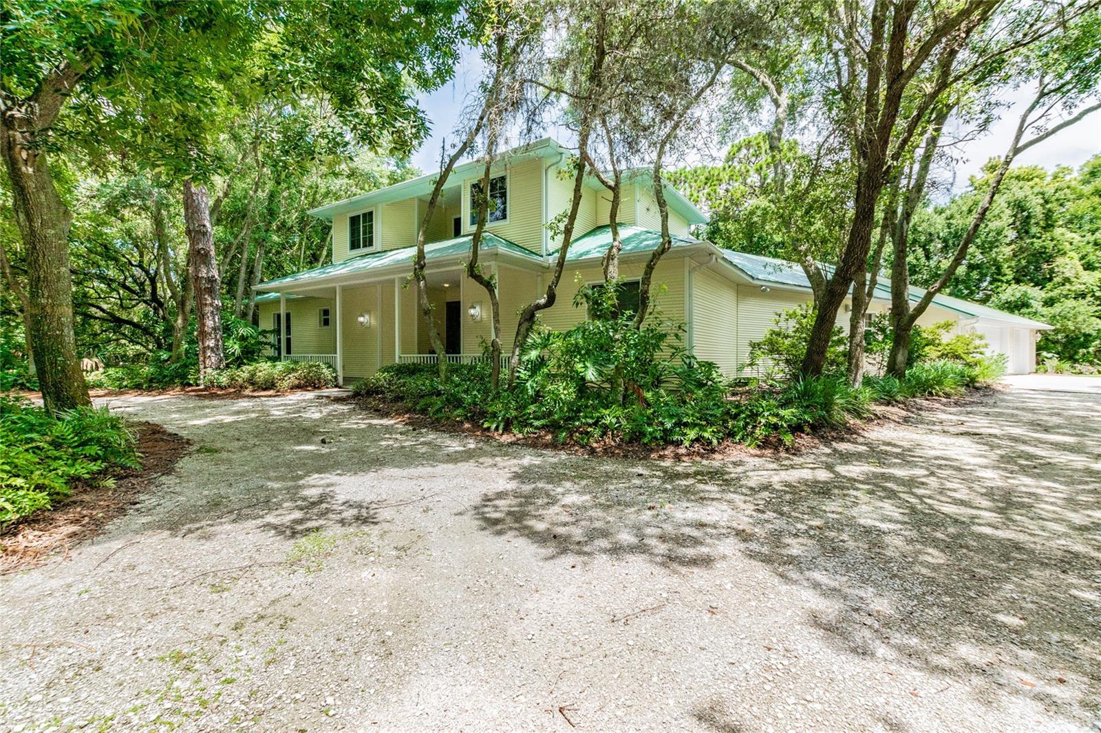 Listing photo id 17 for 1130 Anclote Road