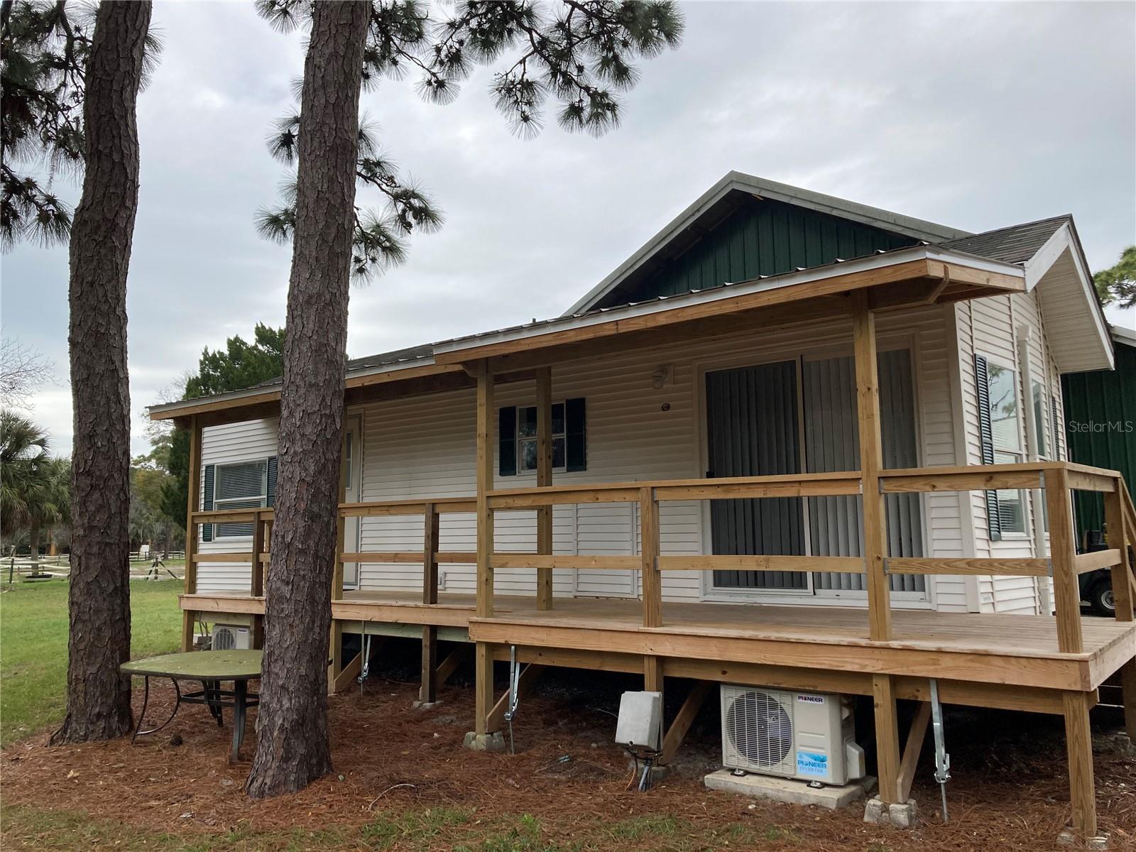 Listing photo id 45 for 1130 Anclote Road