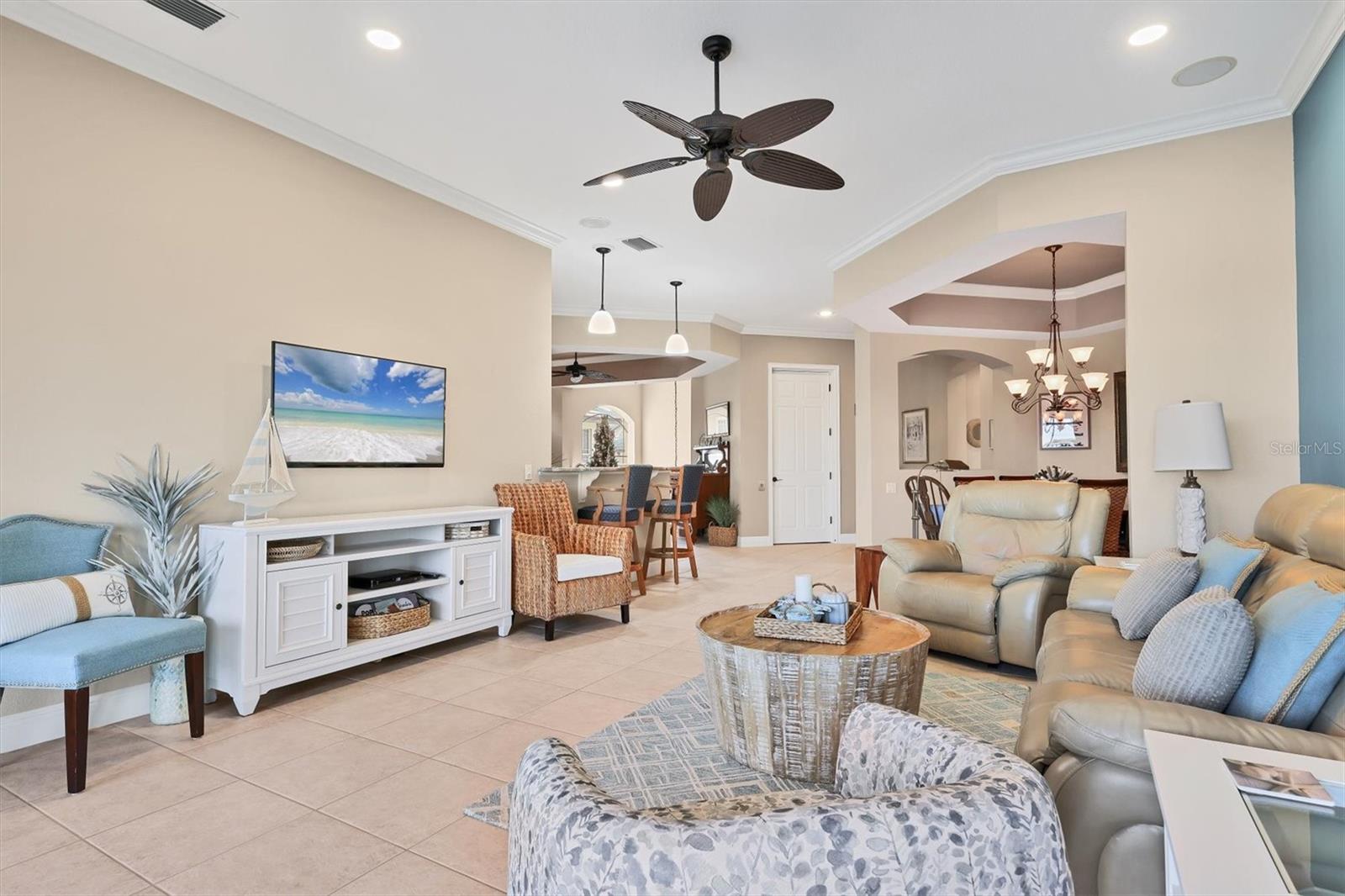 Listing photo id 26 for 6503 Moorings Point Circle 202