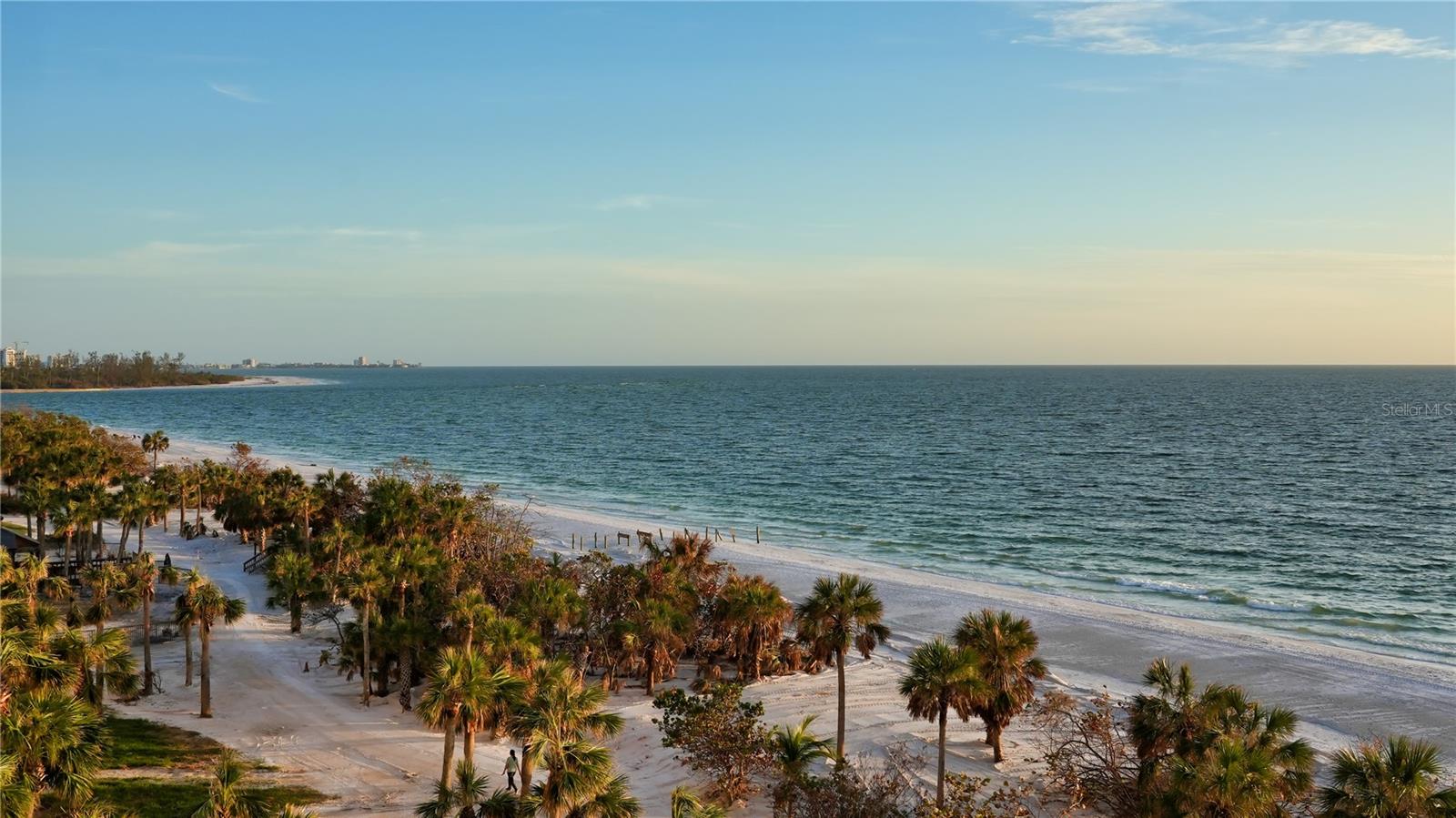 Listing photo id 47 for 435 L Ambiance Drive M408