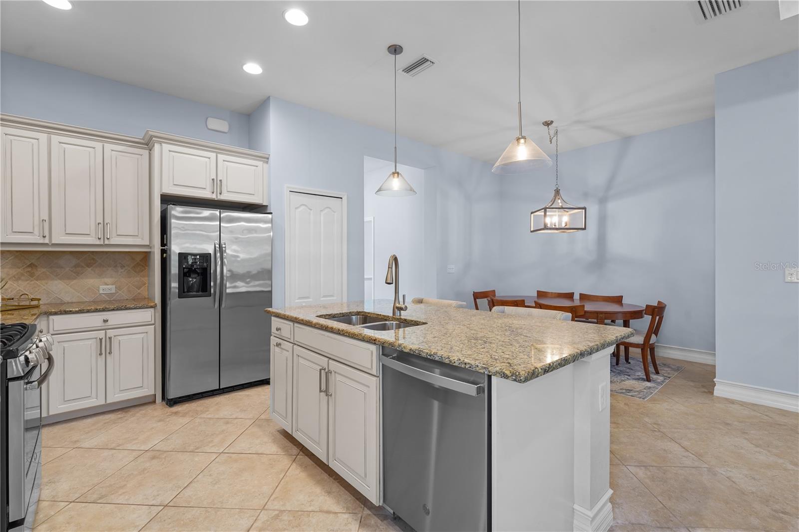 Image 10 of 72 For 7134 Westhill Court