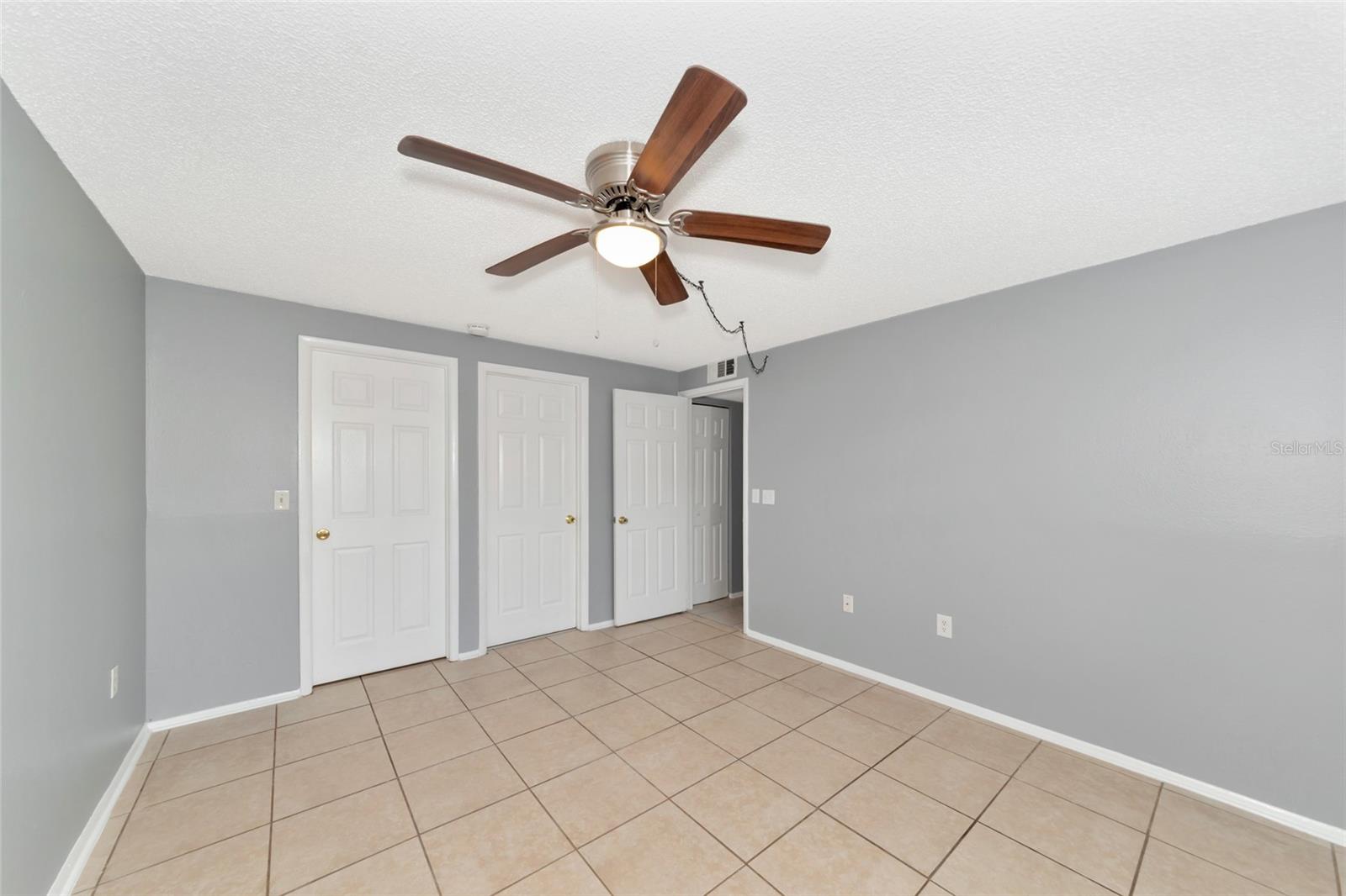 Image 11 of 18 For 5026 Water Oak Drive 109