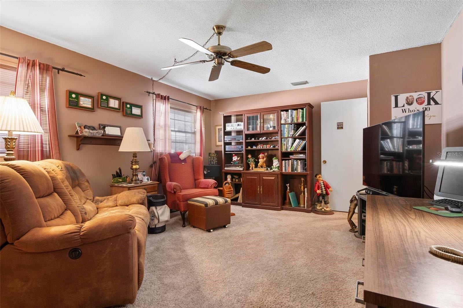 Listing photo id 25 for 1121 Danny Drive