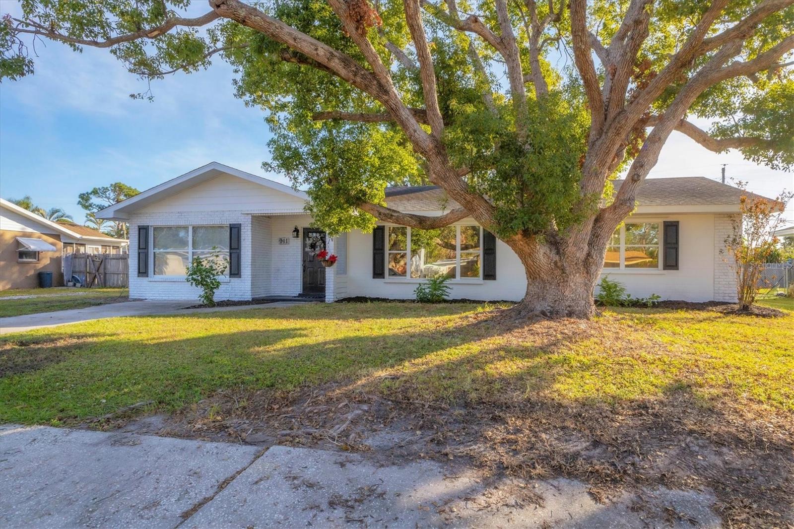 Details for 911 42nd Street W, BRADENTON, FL 34205