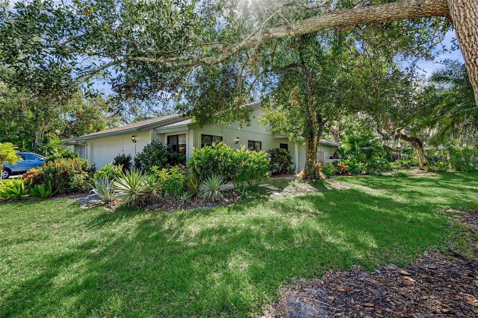 Details for 4628 Pine Green Trail 9, SARASOTA, FL 34241