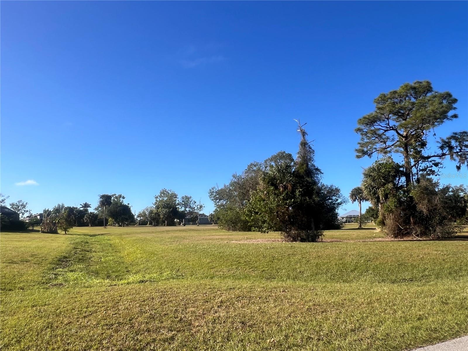 Image 2 of 17 For 16810 Acapulco Road