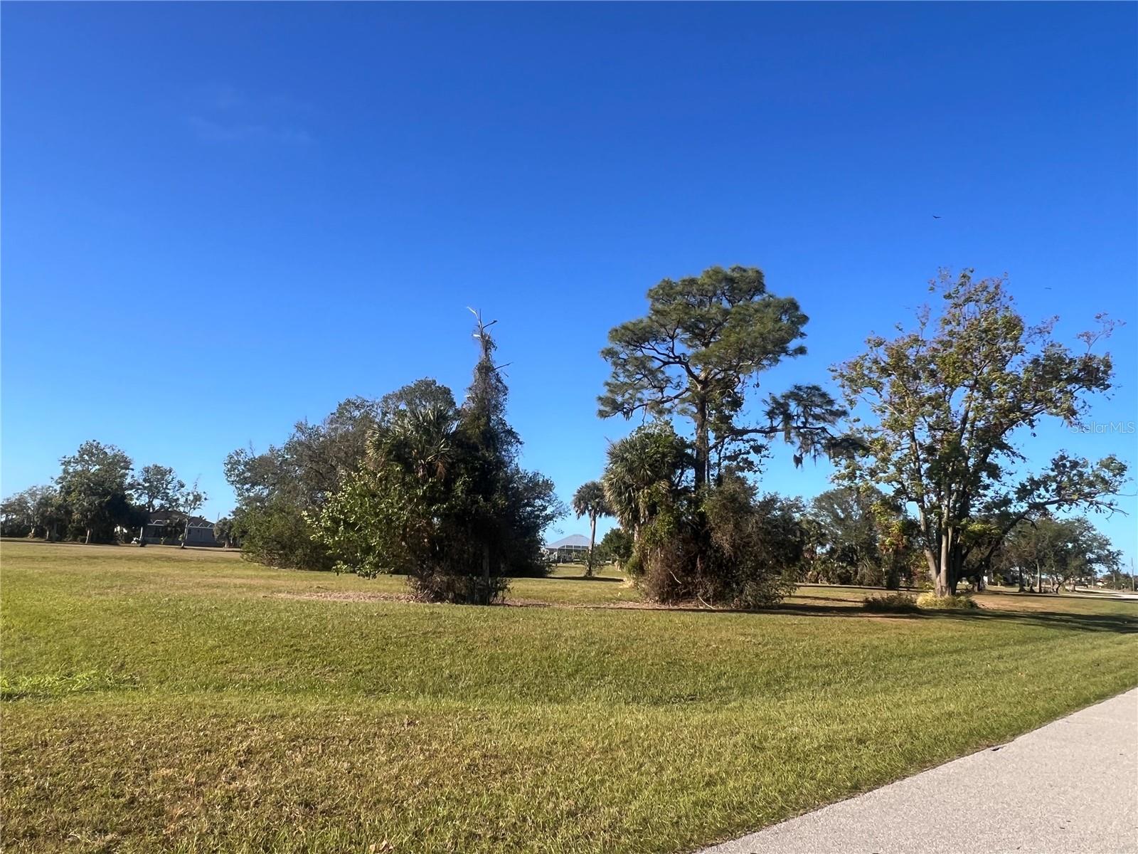Image 8 of 17 For 16810 Acapulco Road