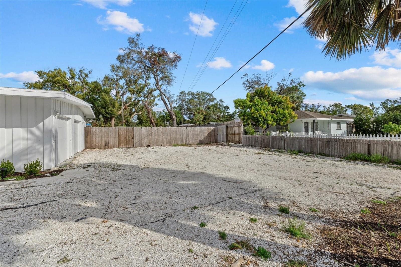 Image 60 of 64 For 2069 Bougainvillea Street