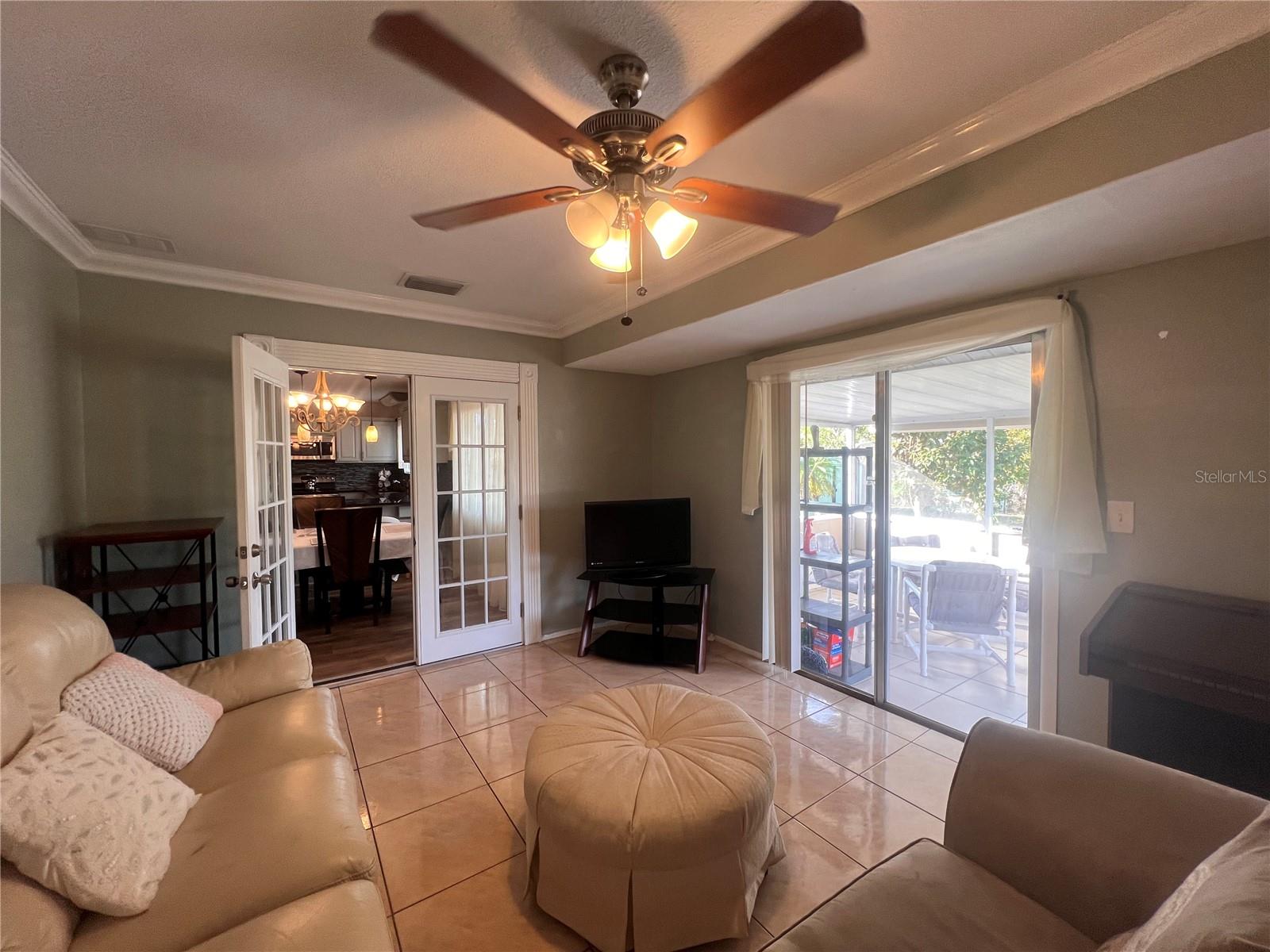 Image 11 of 26 For 1173 Harbor Boulevard