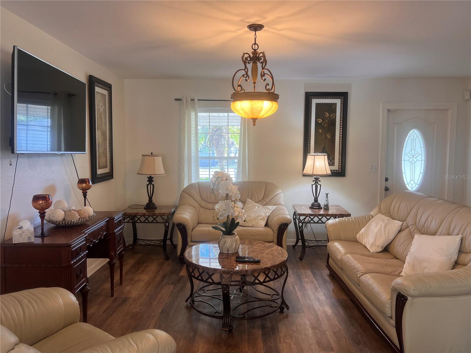 Image 5 of 26 For 1173 Harbor Boulevard