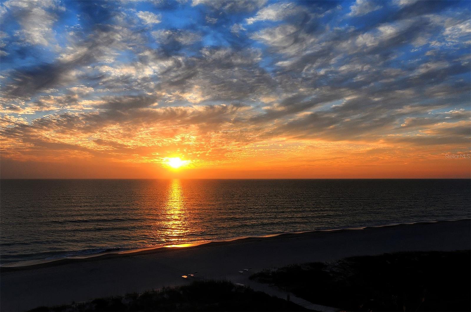 Image 9 of 57 For 1055 Gulf Of Mexico Drive 504