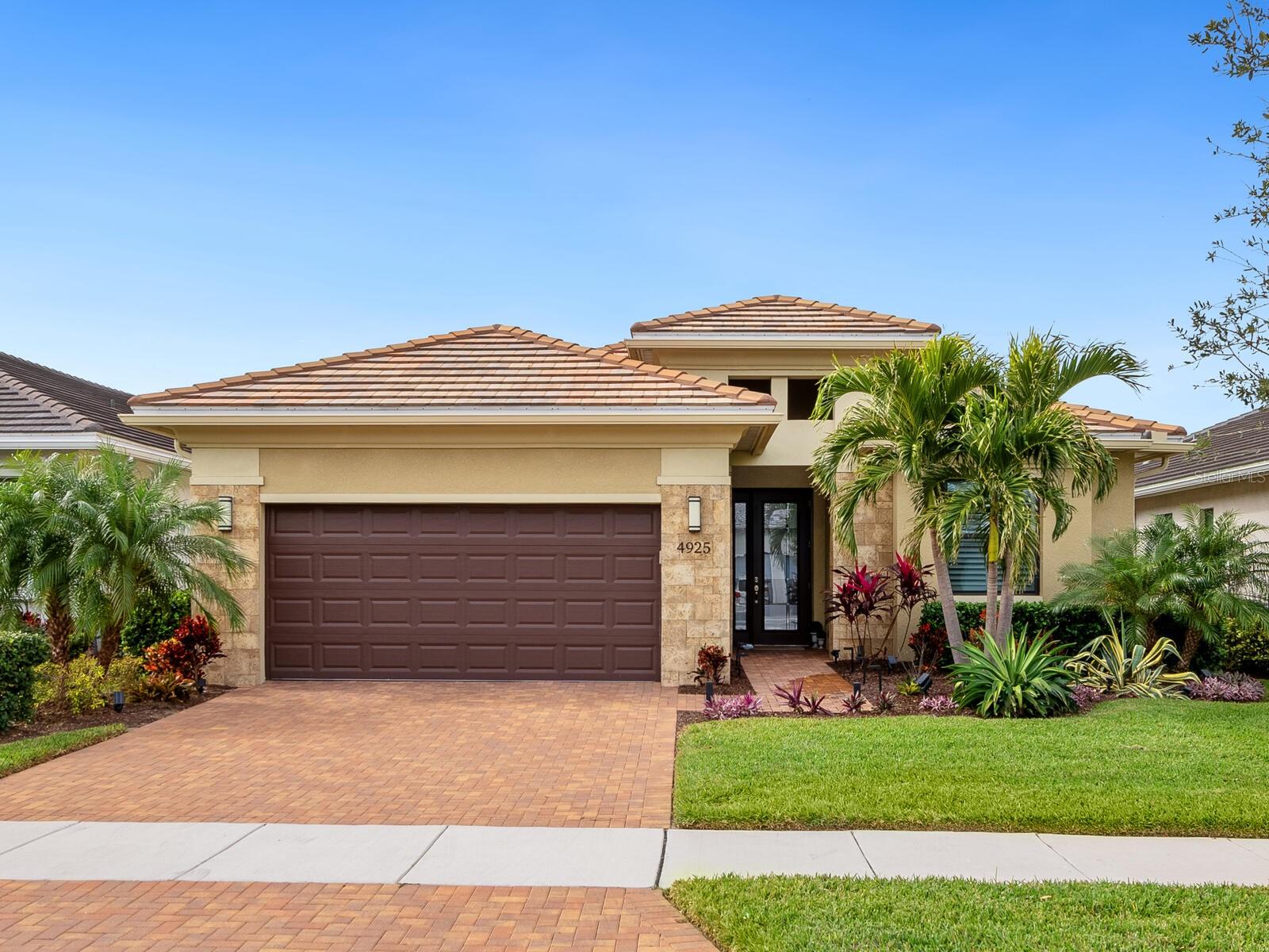 Details for 4925 Surfside Circle, BRADENTON, FL 34211
