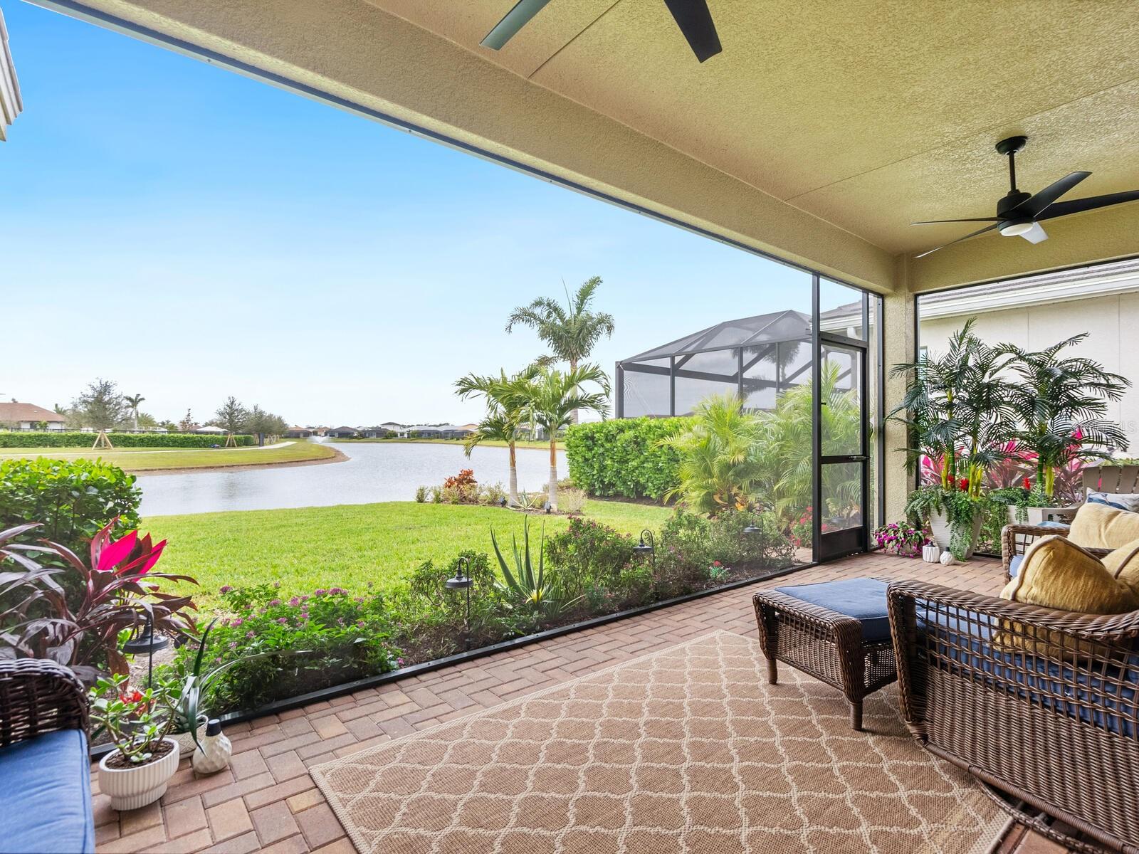 Image 24 of 47 For 4925 Surfside Circle
