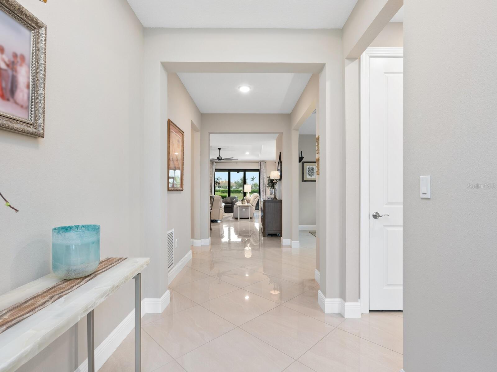 Image 3 of 47 For 4925 Surfside Circle