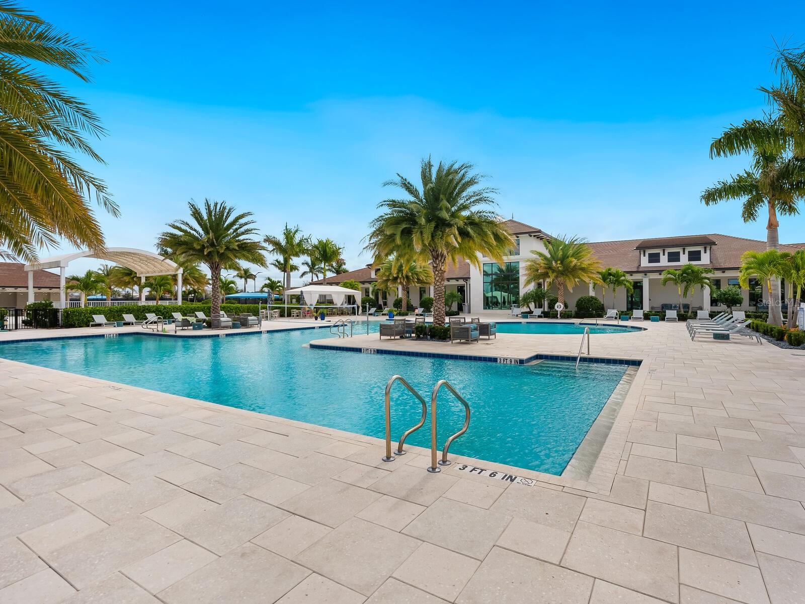 Image 43 of 47 For 4925 Surfside Circle