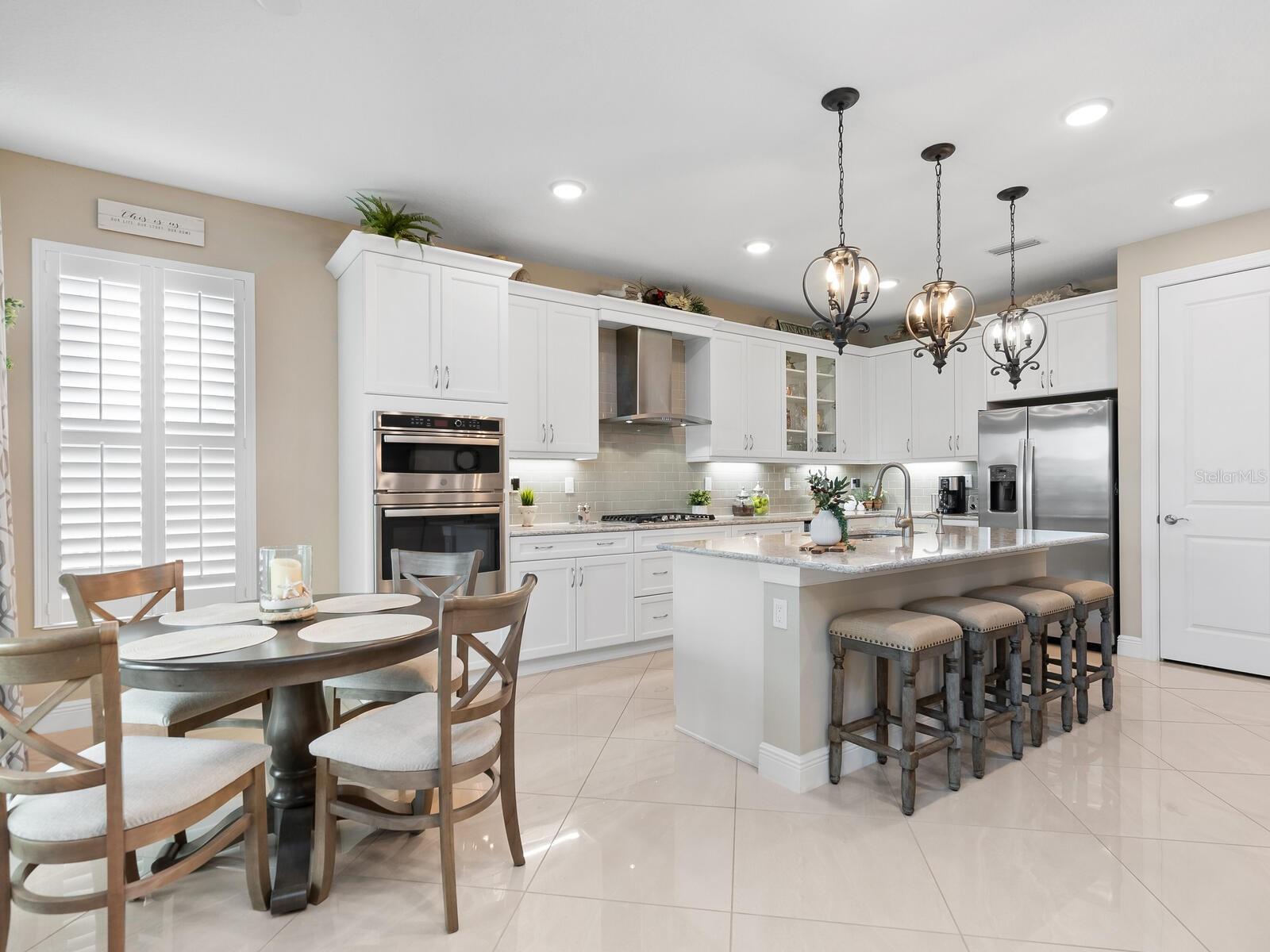 Image 8 of 47 For 4925 Surfside Circle
