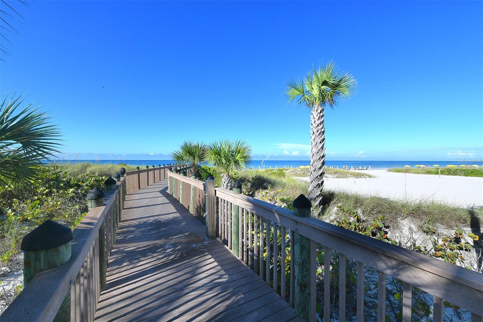 Image 41 of 48 For 915 Seaside Drive 613, Weeks