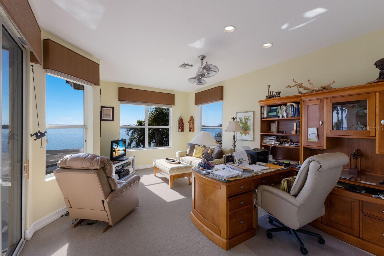 Listing photo id 27 for 805 Riviera Dunes Way