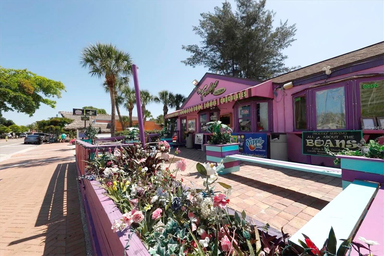 Image 29 of 30 For 1640 Stickney Point Road 40-101