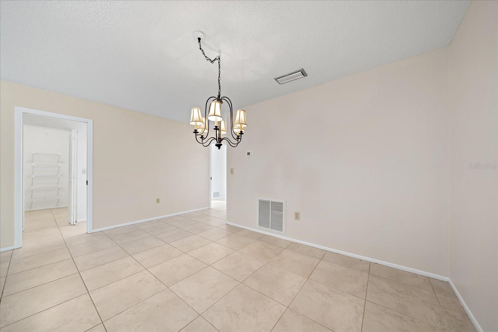 Image 10 of 52 For 3941 Oakhurst Boulevard 3014