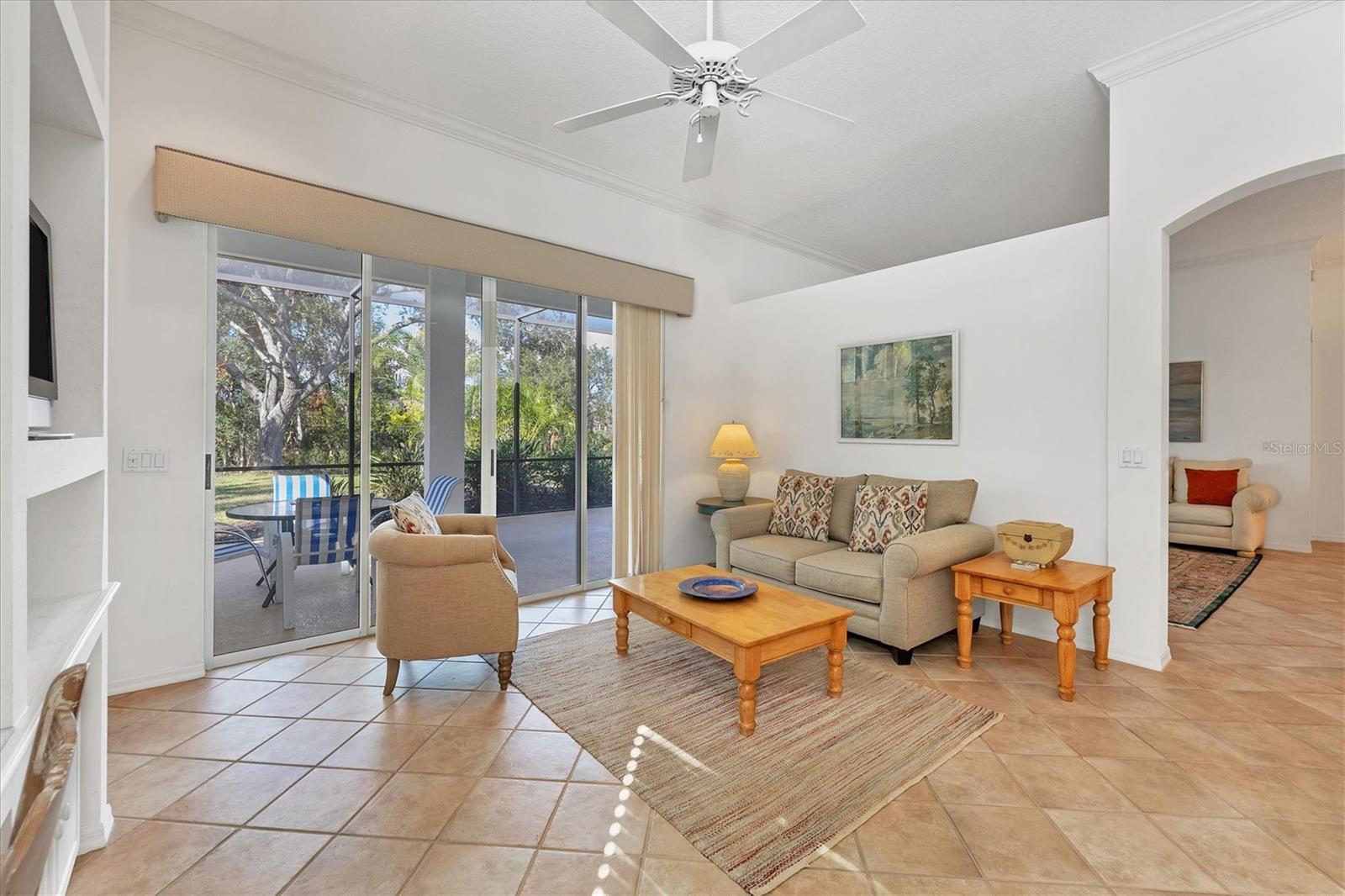 Image 10 of 41 For 6847 Bay Hill Drive