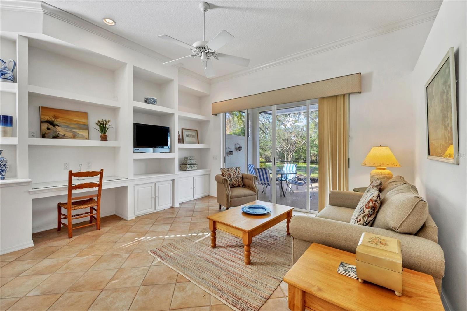 Image 11 of 41 For 6847 Bay Hill Drive