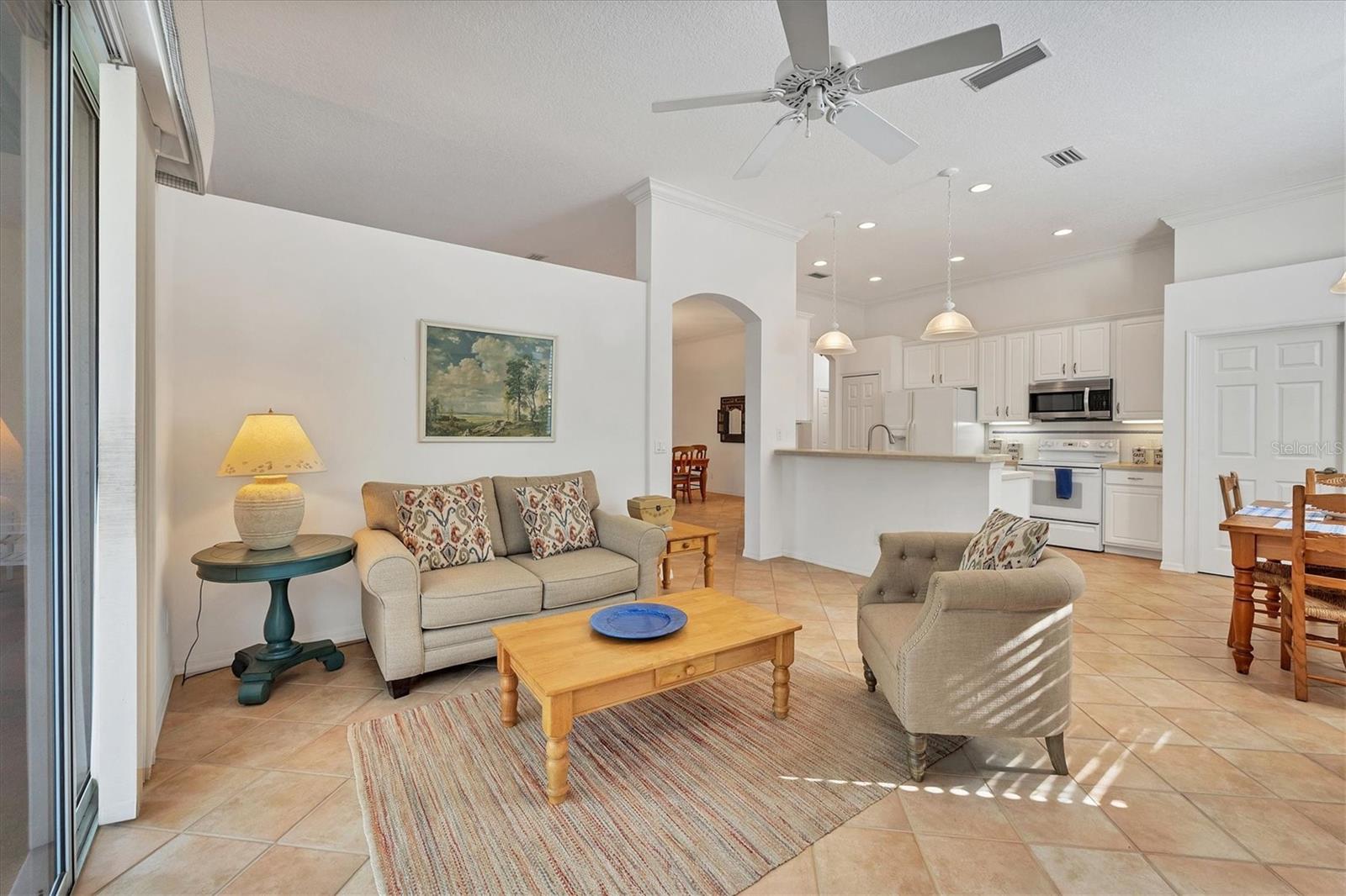 Image 12 of 41 For 6847 Bay Hill Drive