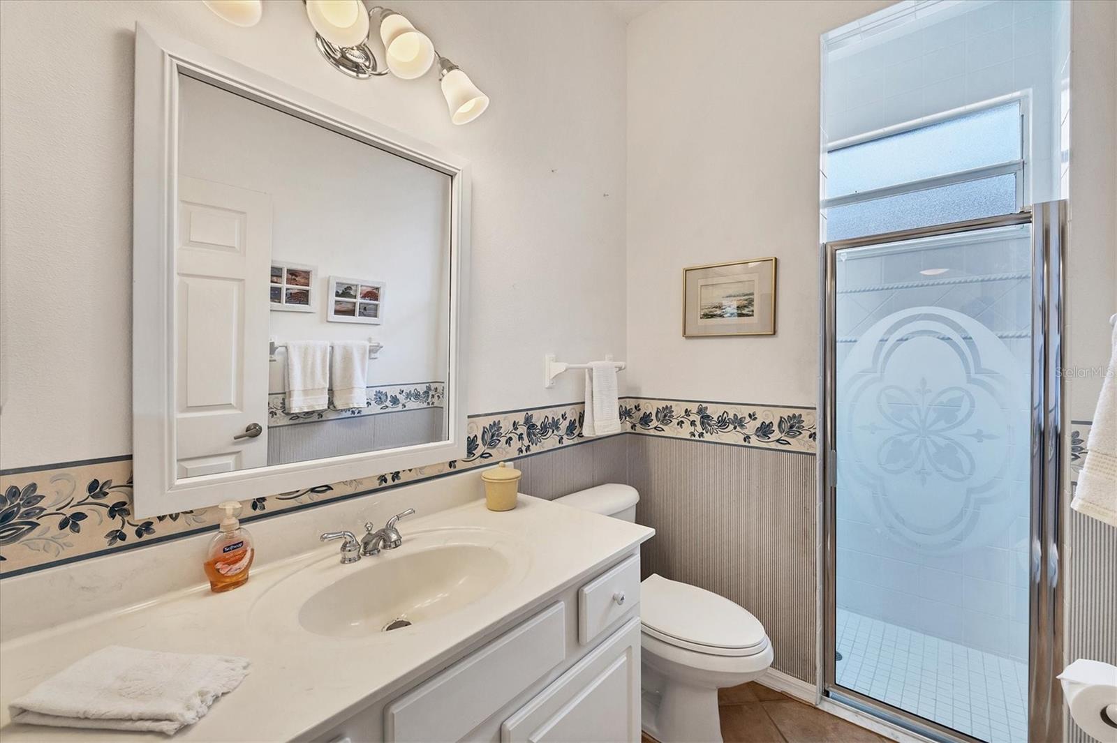 Image 17 of 41 For 6847 Bay Hill Drive