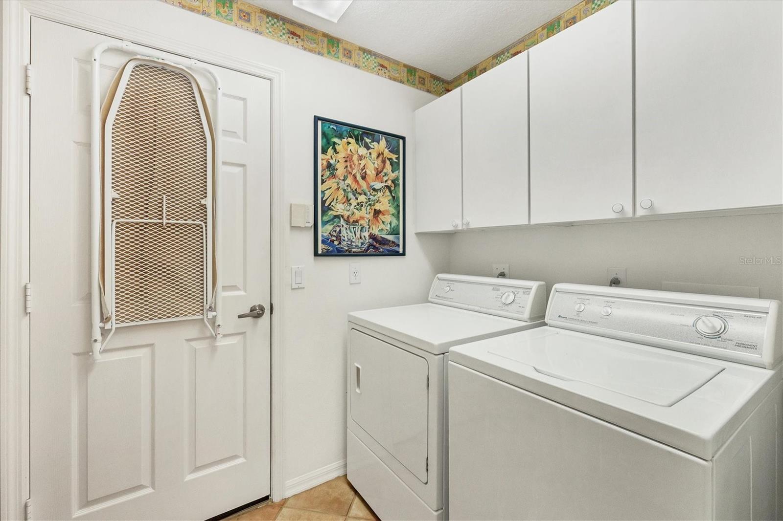 Image 19 of 41 For 6847 Bay Hill Drive