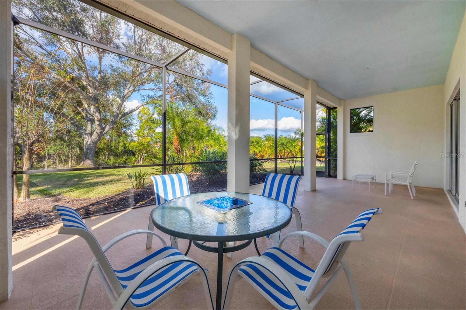 Image 20 of 41 For 6847 Bay Hill Drive