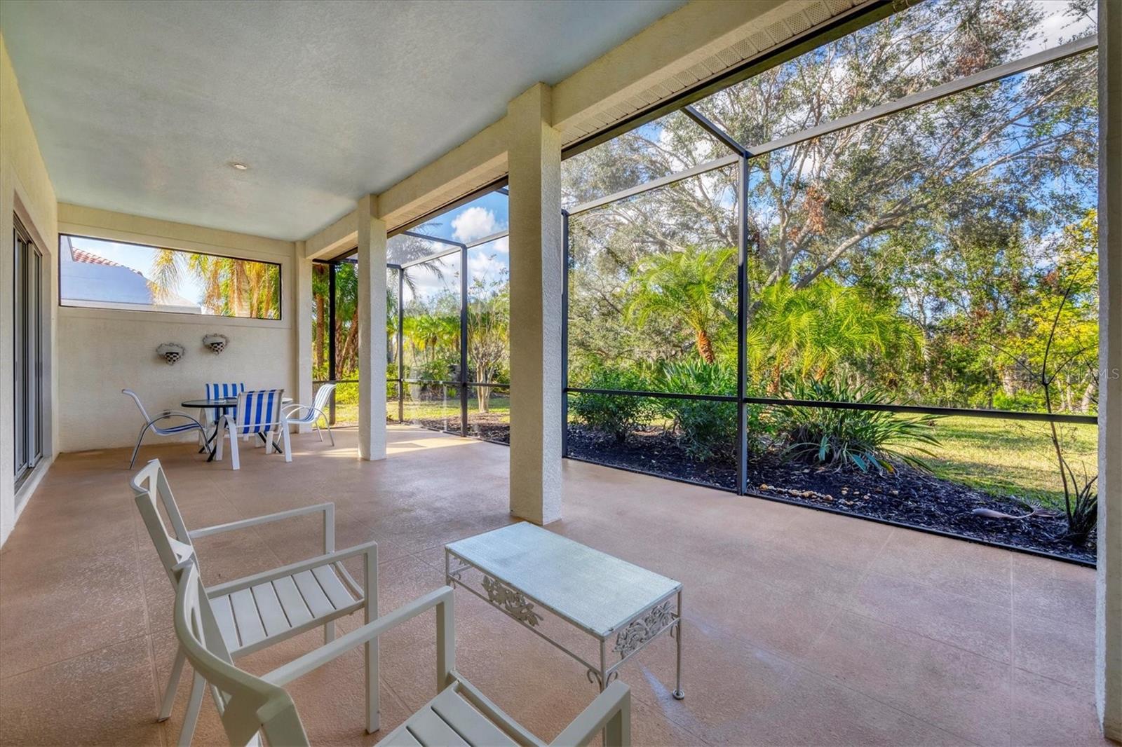 Image 21 of 41 For 6847 Bay Hill Drive