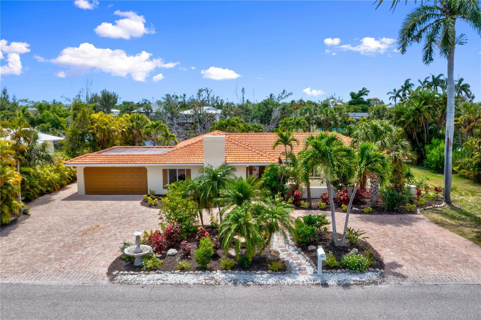 Details for 9421 Moonlight Drive, SANIBEL, FL 33957