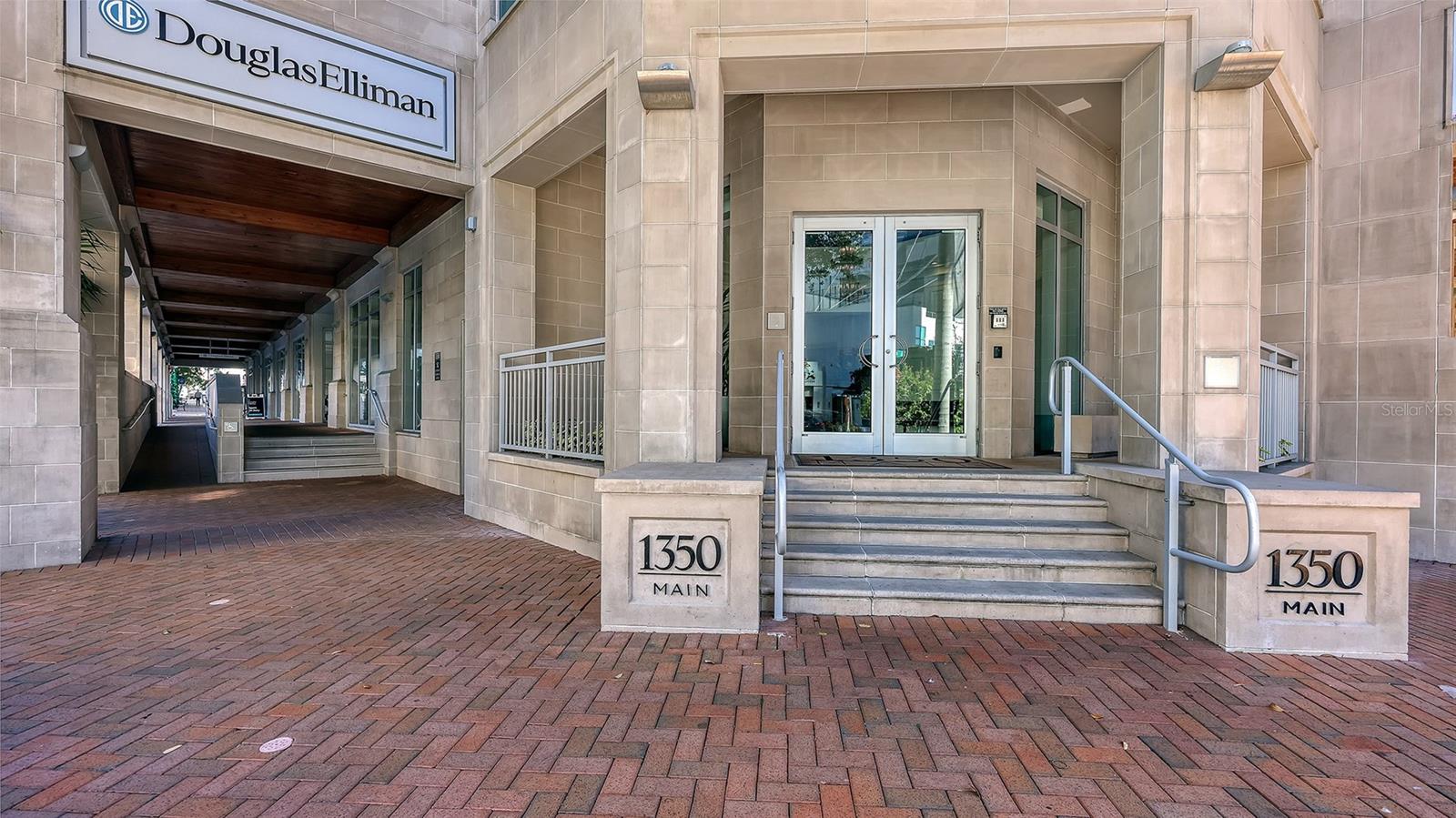 Image 27 of 48 For 1350 Main Street 1007