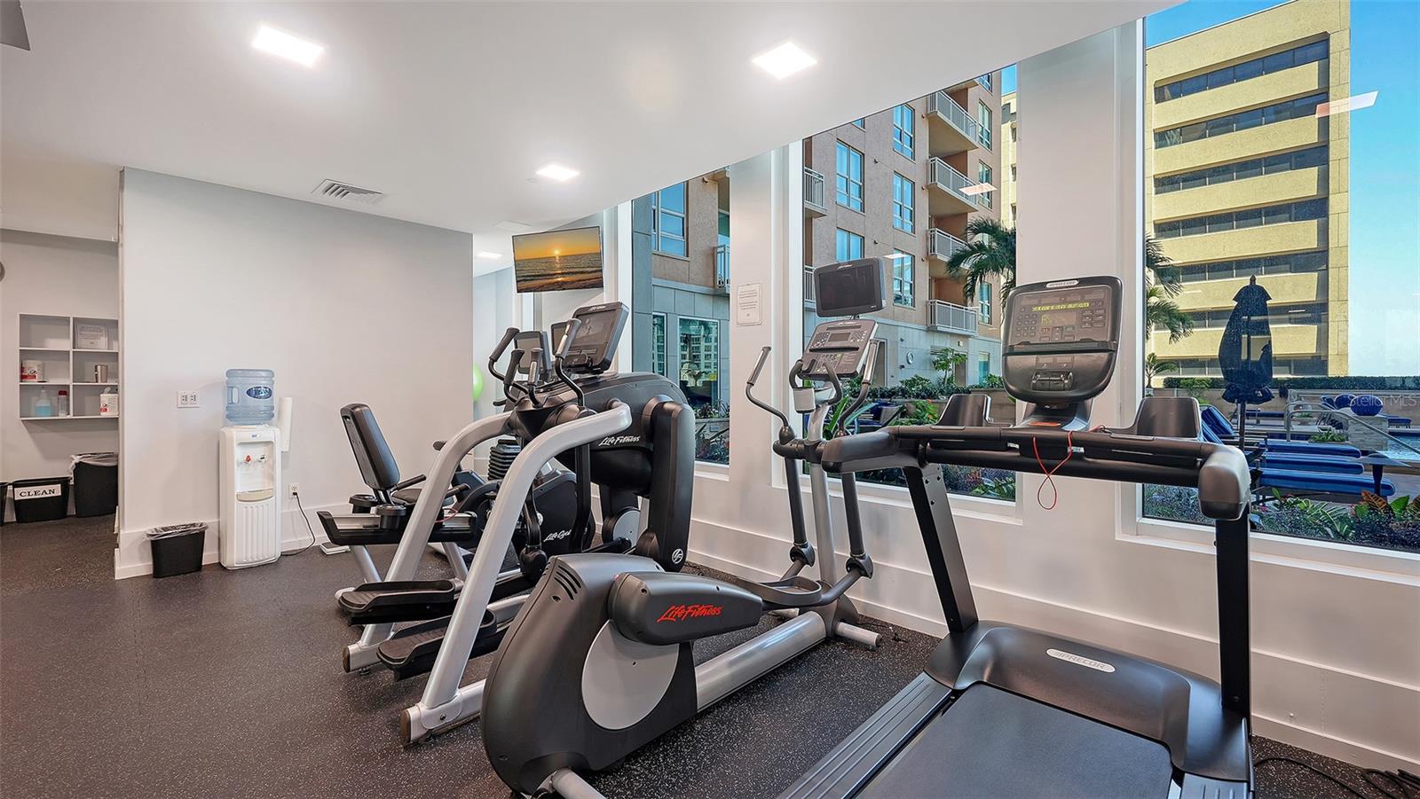 Image 44 of 48 For 1350 Main Street 1007