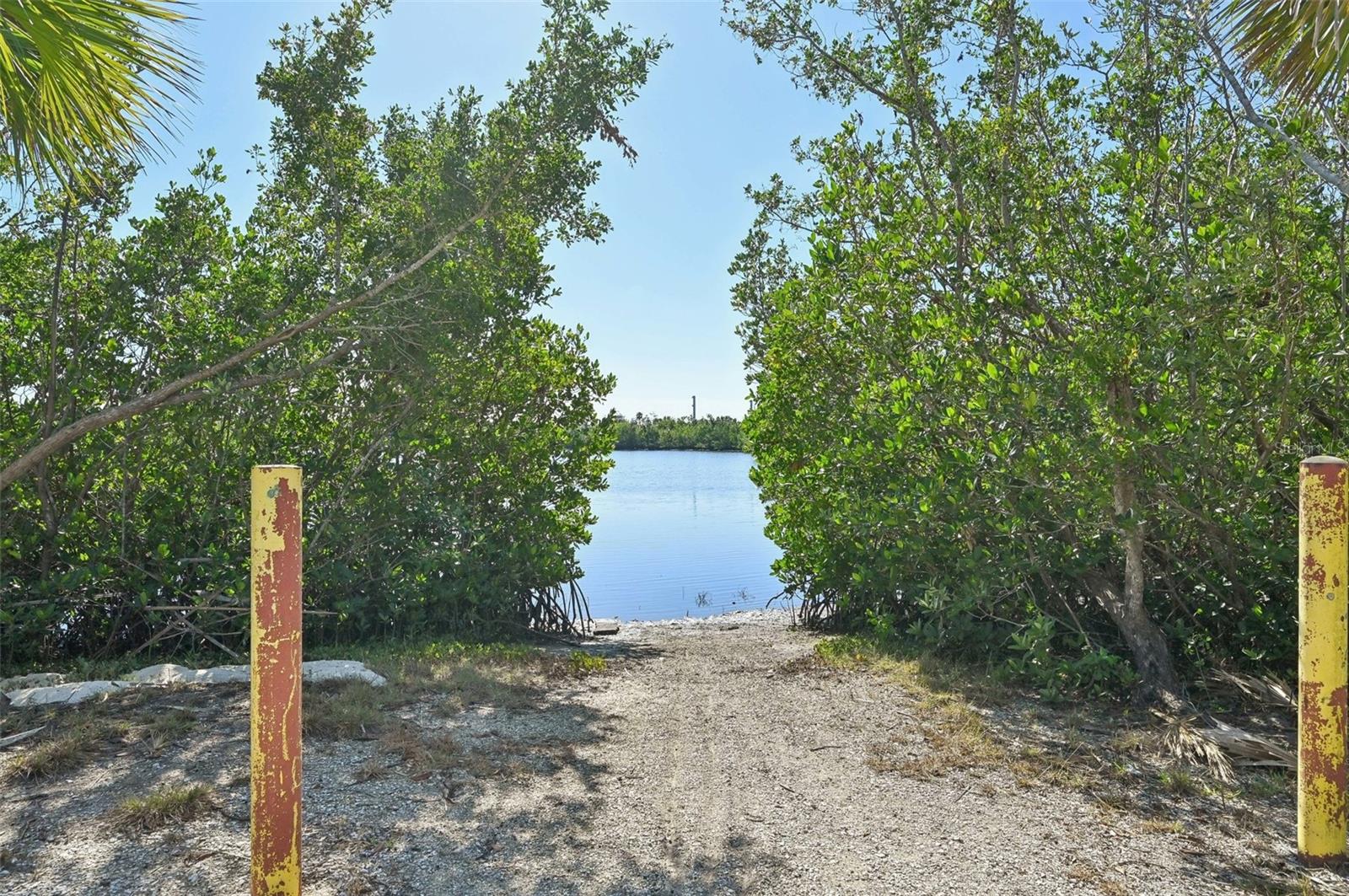 Image 82 of 100 For 5060 Lake Overlook Avenue