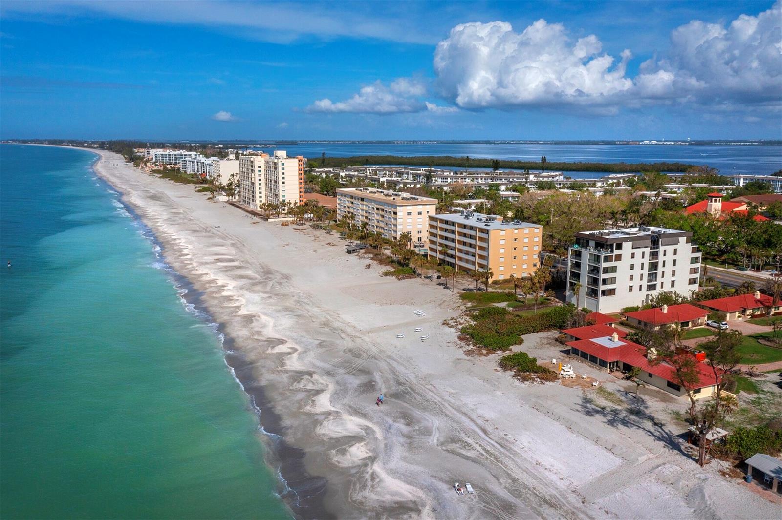 Image 42 of 56 For 4241 Gulf Of Mexico Drive 202