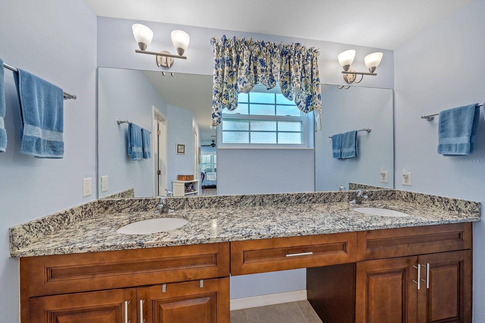 Image 25 of 42 For 8755 Dolomite Avenue