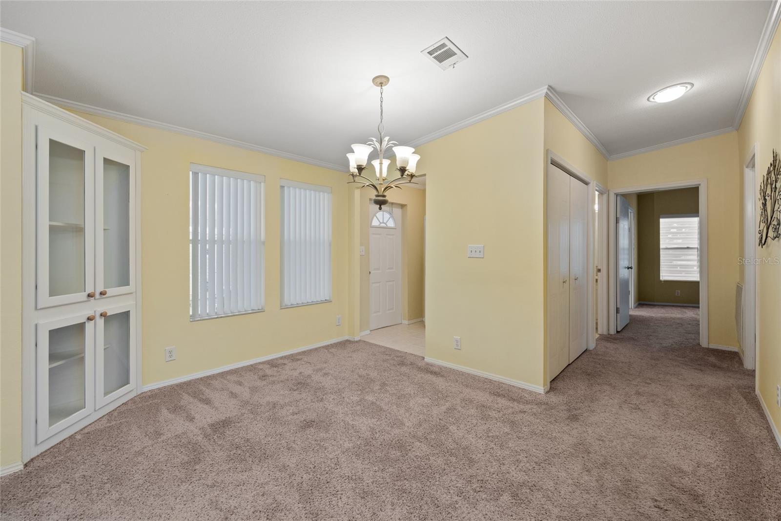 Image 11 of 39 For 3386 Oakwood Boulevard N